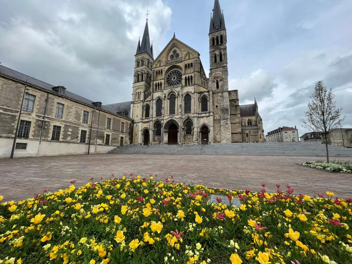 Ferienwohnung Les Rives Remoises Reims Exterior foto